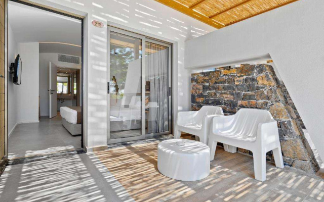 Kakkos Bay Hotel & Bungalows