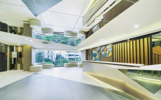 Grand Whiz Hotel Praxis Surabaya