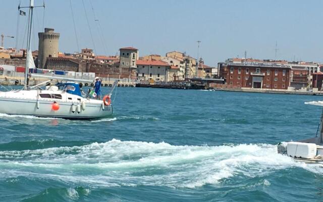 New Maria's House Livorno. Il Cisternone