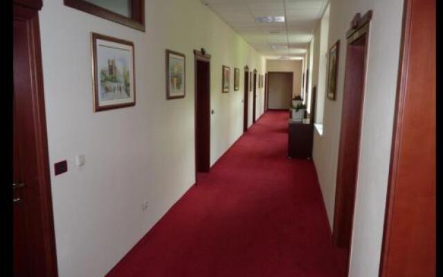 Lux Hotel Pansion
