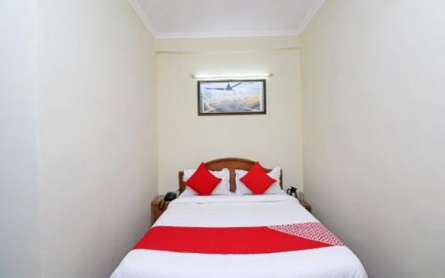 Oyo 27891 Hotel Binsar Rooms