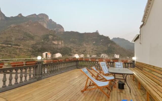 Floral Hotels Time Inn