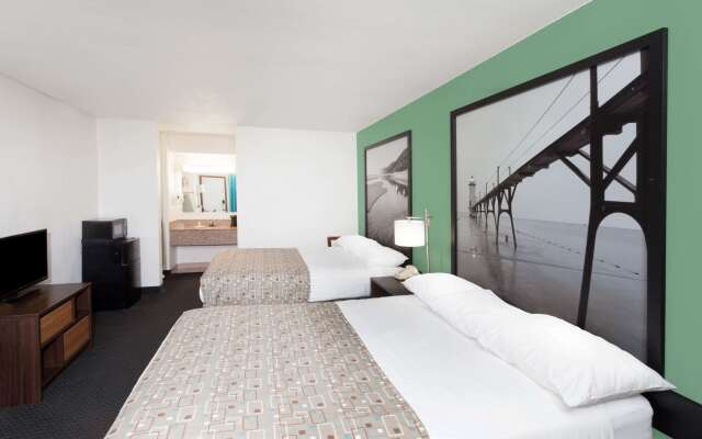 Super 8 by Wyndham Stevensville/St. Joseph