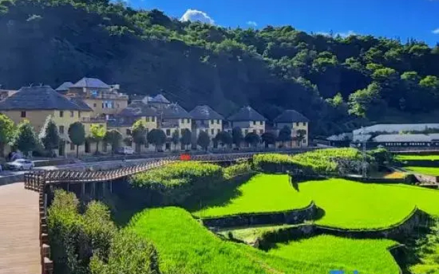 Banshan Yunshe