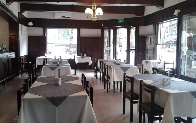 Alma Mendoza Hotel