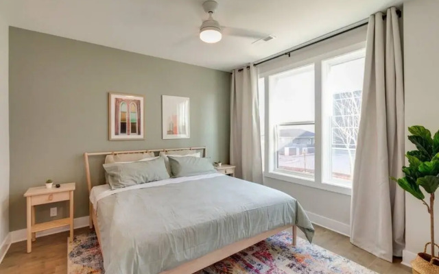 Mega Home 24 Beds and Karaoke