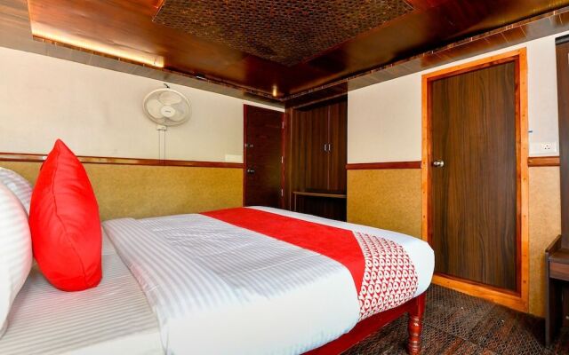 Oyo 24920 Indraprastha Royal Castle Sharing Houseboat