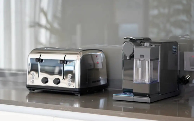 One Perfect Stay-Beach Front Blue Waters