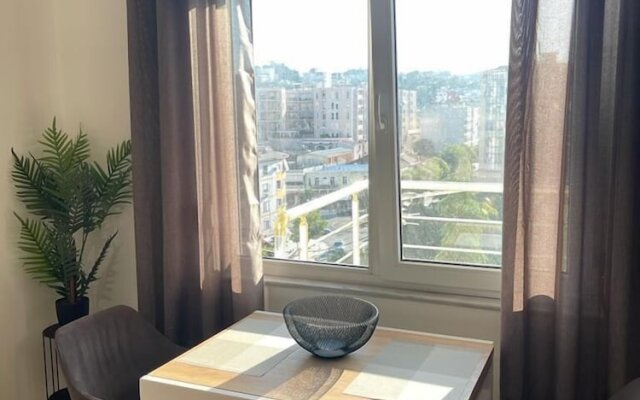 Sunny Apartment