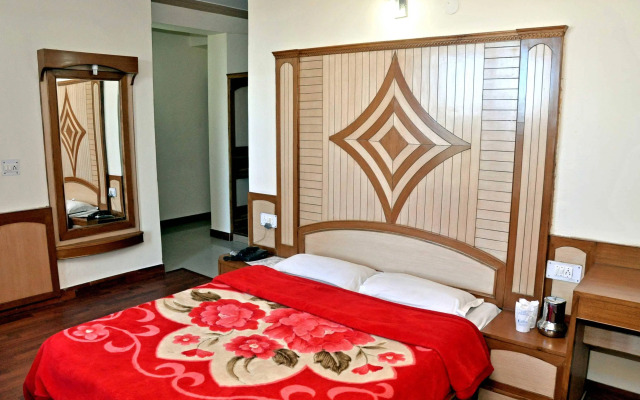10692 Hotel Shubham