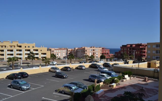 El Médano, 3 Bedrooms, Pool, Balcony And Parking