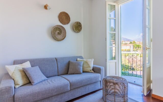 Green Rose by Wonderful Italy