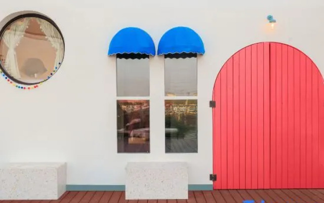 Pick up the moon parent-child hotel