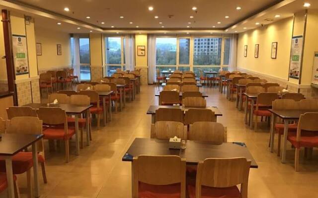 Home Inn Qingdao Jiushui Wanda