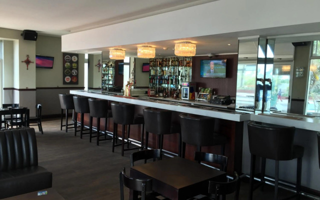 Parade Hotel
