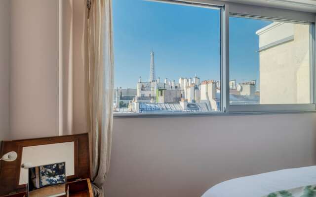 Eiffel Tower Design Residence