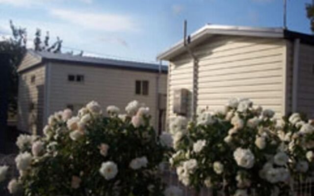 Sheffield Cabins & Apartments