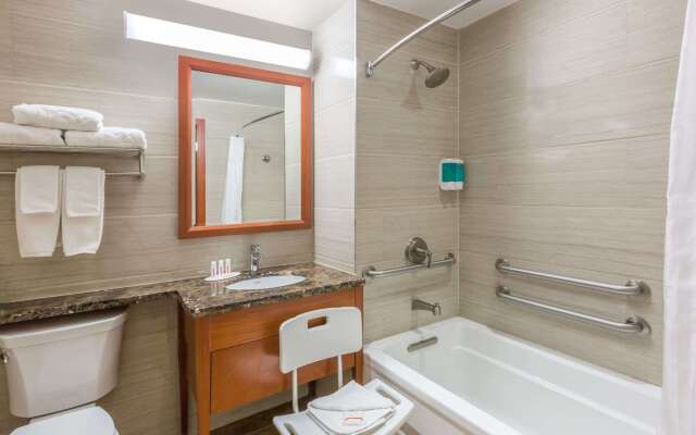 Ramada by Wyndham Flushing Queens