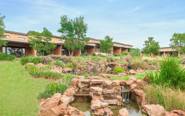 Riverstone Lodge