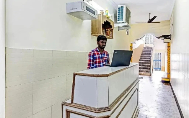 Suraj Residency by OYO Rooms