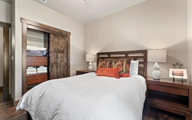 Cyh1012 - Hidden Cedar 5 Bedroom Home