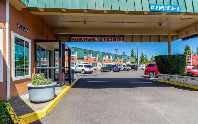 Rodeway Inn & Suites Hwy 217 & 26 W