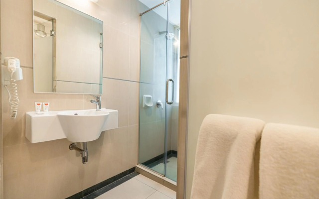 Sea Me Spring Tree Hotel - Adults only