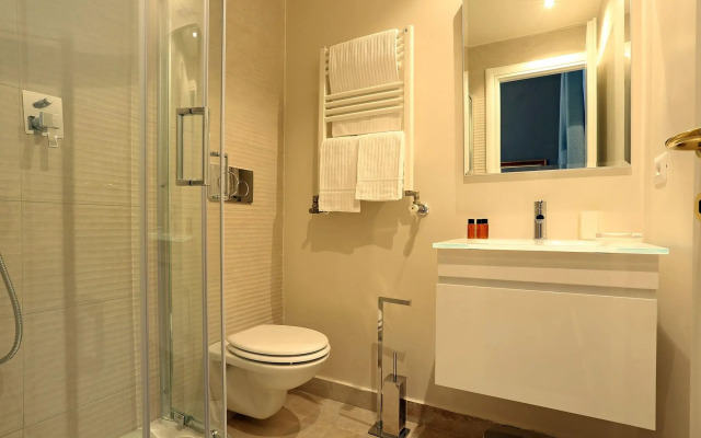 Daplace - Arena House