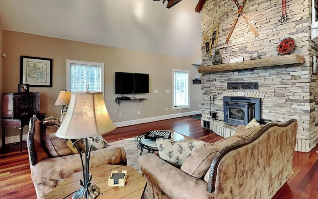 A Lakefront Paradise