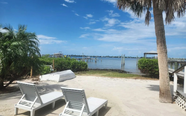 Paradise Cove at Lemon Bay