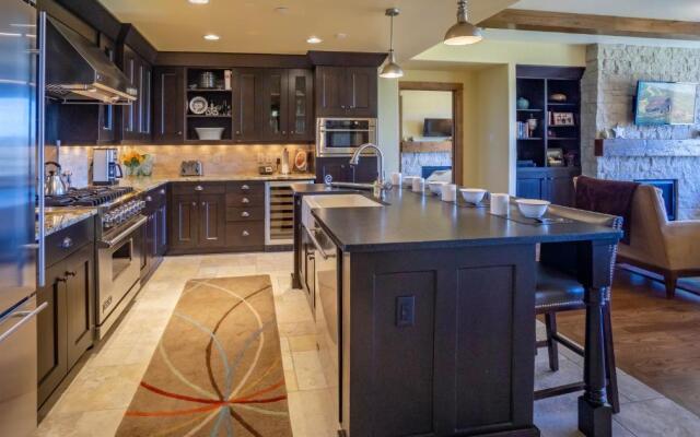 Edgemont 2401 - Luxury Ski-in Ski-out Condo