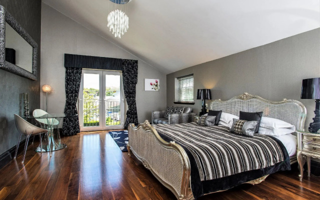 Windermere Suites