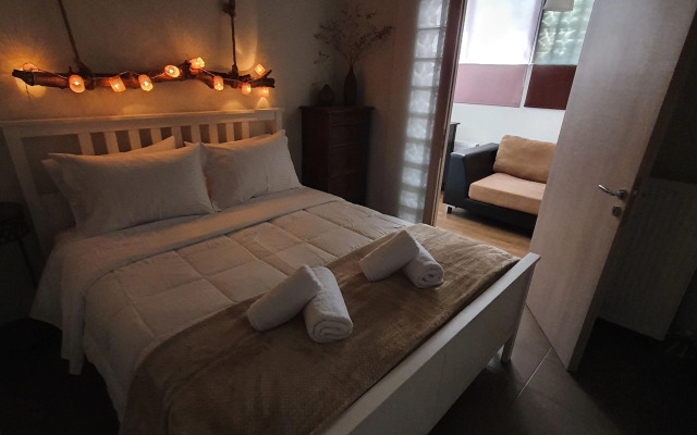 Apartment in Loutra Elenis With Garden