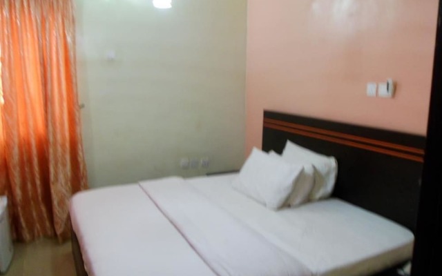 Orange Groove Hotel