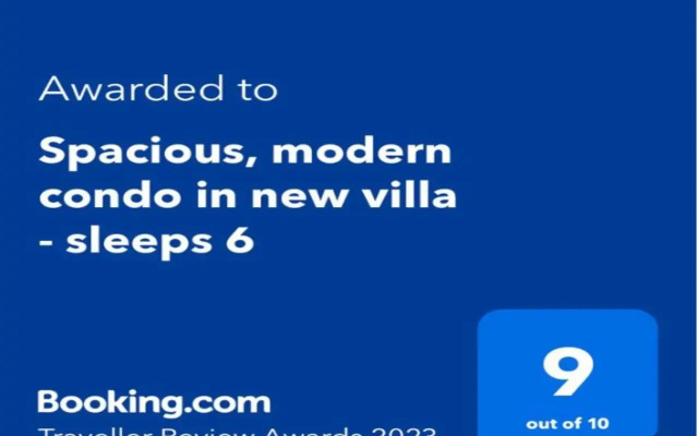 Spacious, modern condo in new villa - sleeps 6