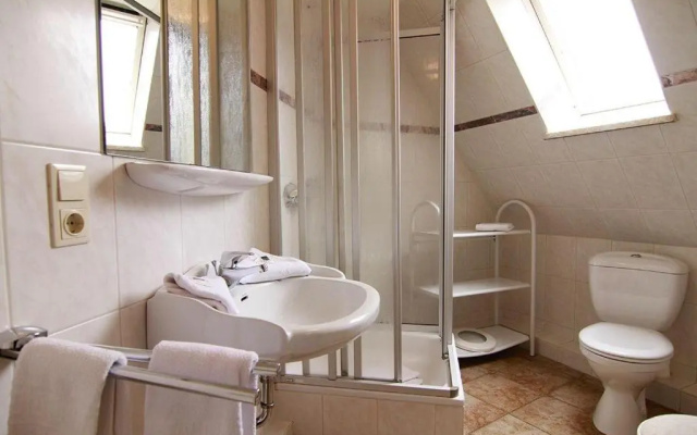 Haus-Meisennest-Wohnung-Meise