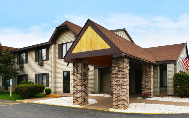 Travelodge by Wyndham Ishpeming/Marquette