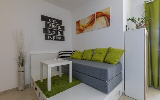 Apartment COLOR GREEN