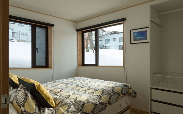 Harvest Eco House