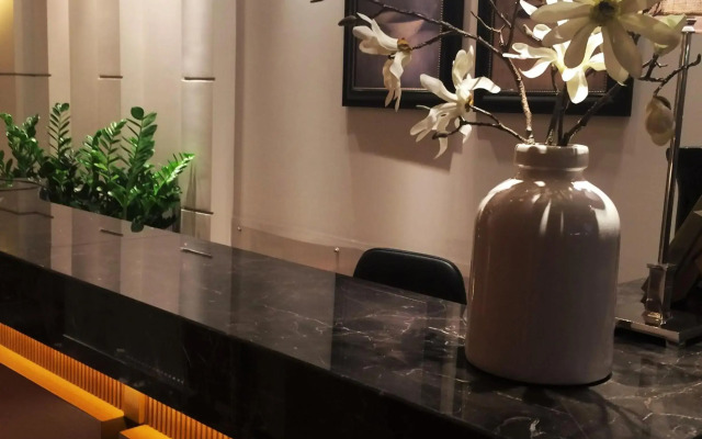 Avra Hotel