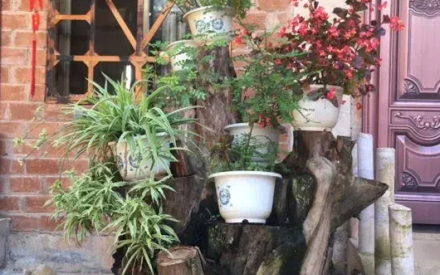 Yuren Xiaozhu Inn