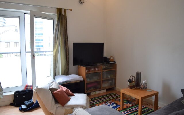 1 Bedroom Apartment in Surrey Quays