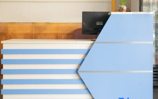 OYO Jiangmen Xinwang Hotel