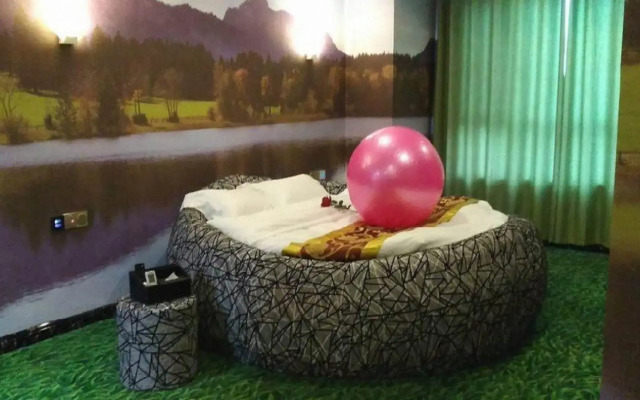 521 Theme Hotel (Shuyang Railway Station)