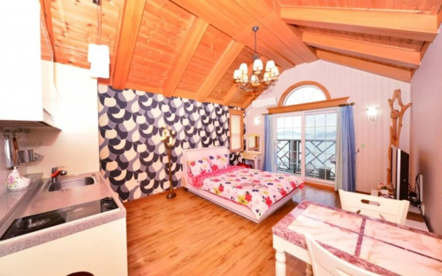 Geojedo Birds Hill Pension