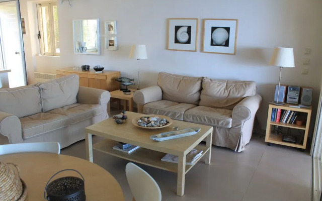Avia Holiday Homes