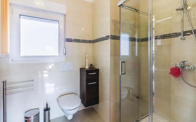 Amazing Home in Fazana With Wifi and 2 Bedrooms