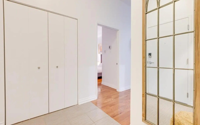 M11 Stylish Modern 3BR in Prime Location