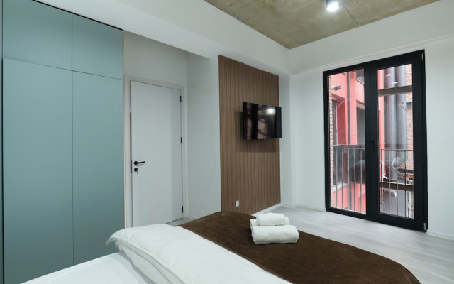 Bright 1BR apartment in Avlabari