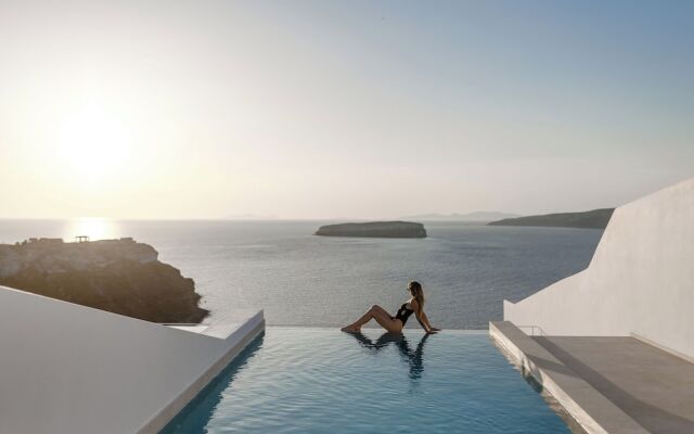 Omna Caldera Suites